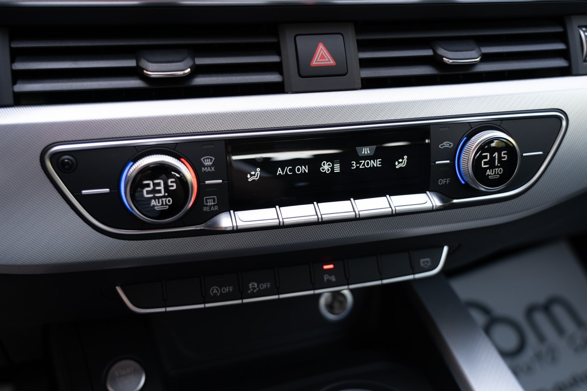 Audi A4
 2.0 TDI Executive Plus