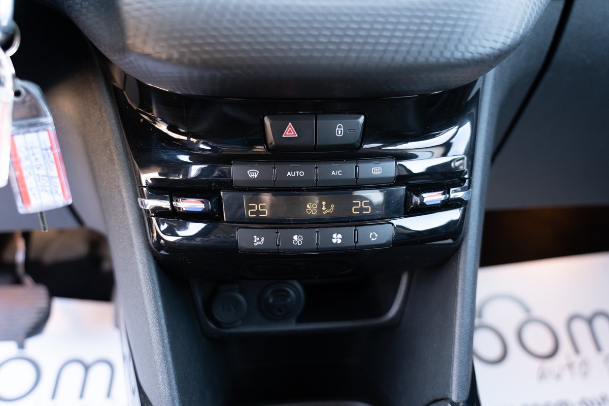 Peugeot 2008 1,6 BlueHDI