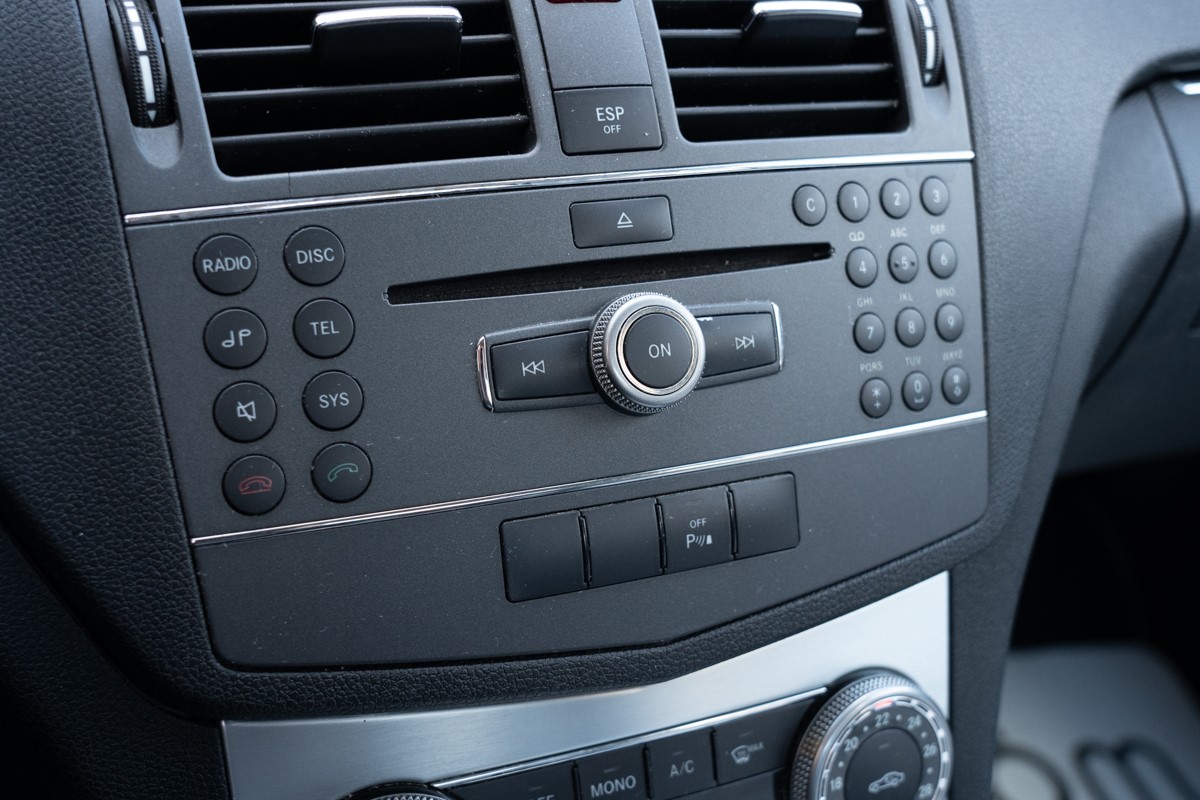Mercedes-Benz C-Class
 200 CDI