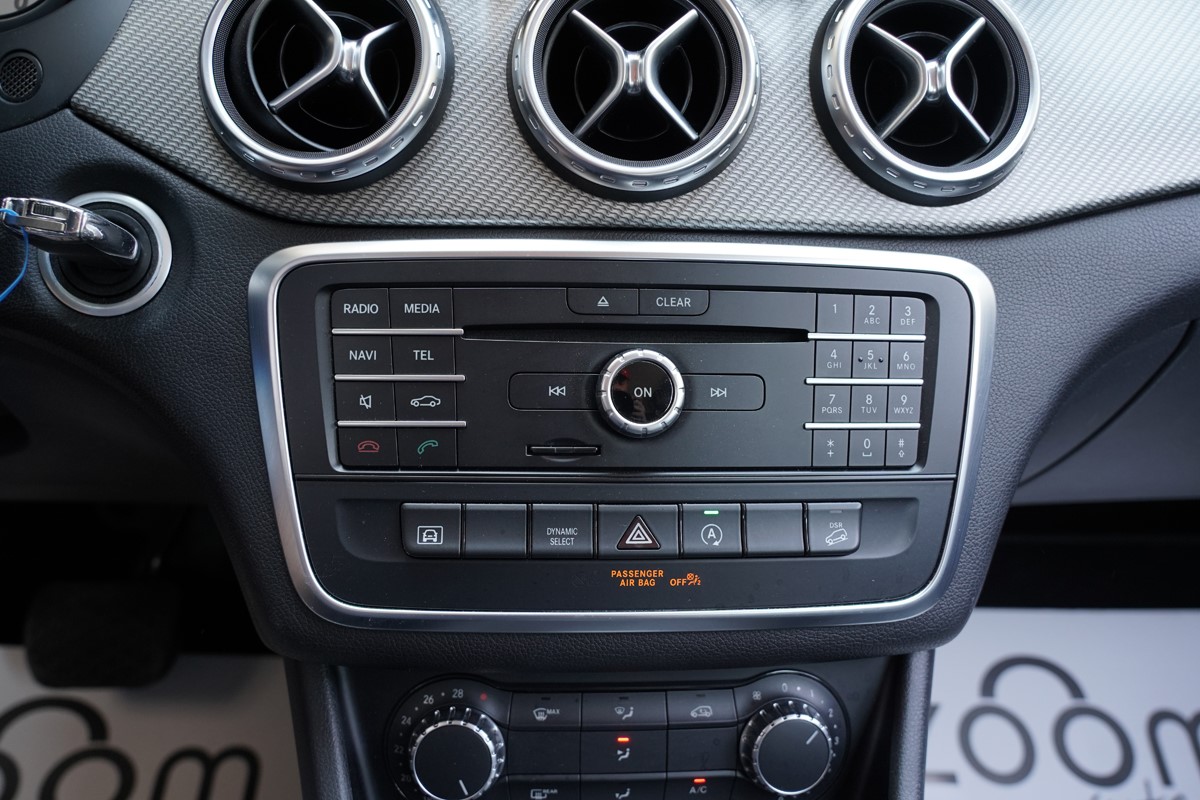 Mercedes-Benz GLA 220 D 4MATIC