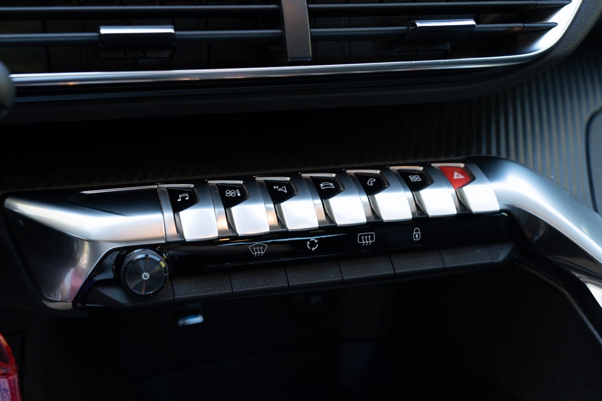 Peugeot 3008 1,6 BlueHDI 