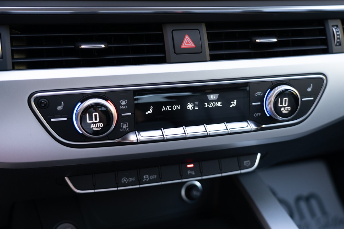 Audi A4
 2,0 TDI