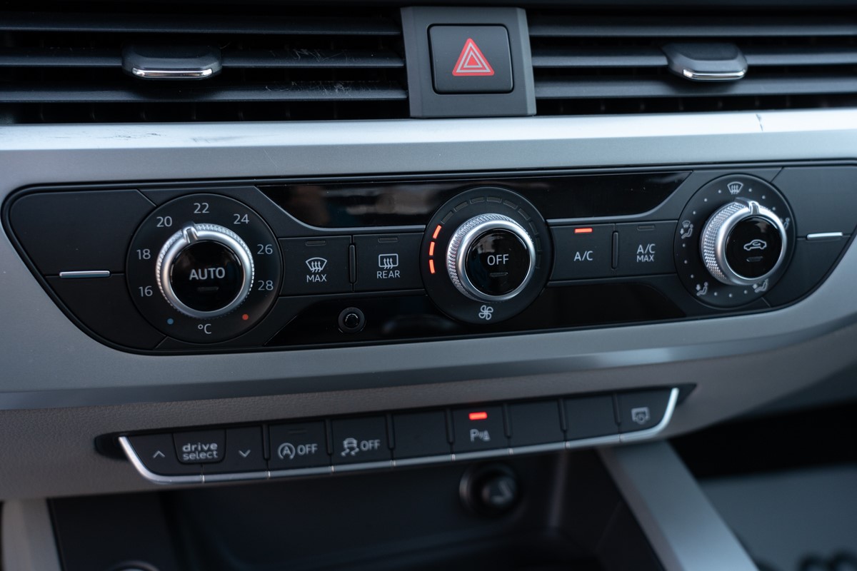 Audi A4
 2,0 TDI