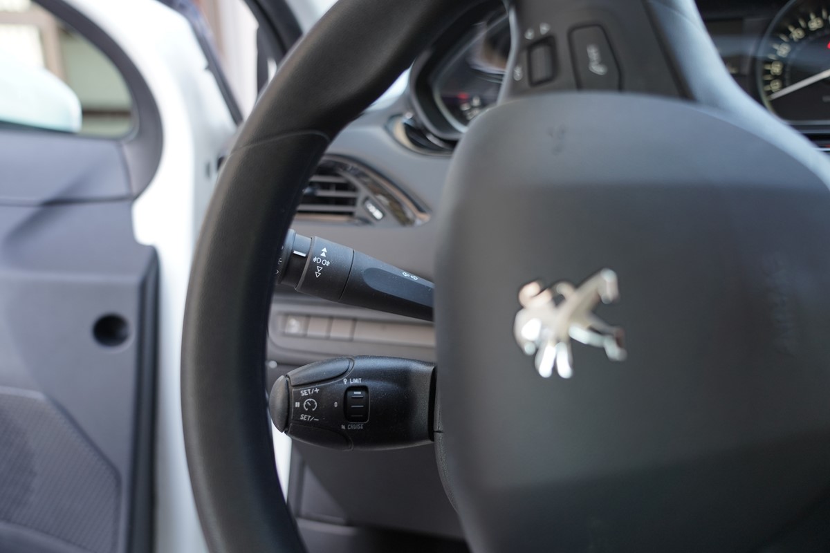 Peugeot 208 1,6 BlueHDI