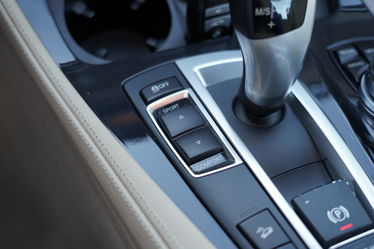 BMW
 5-Series 525 D XDRIVE