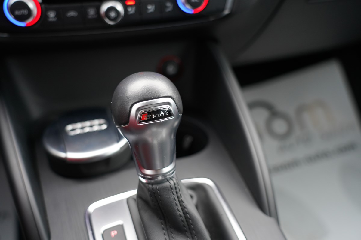 Audi A3
 2,0 TDI S-tronic