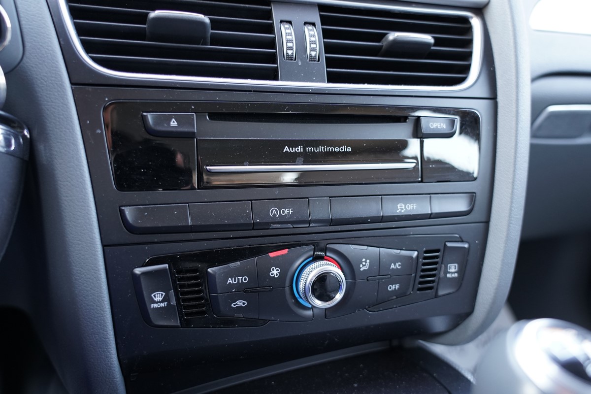 Audi A4
 2.0 TDI