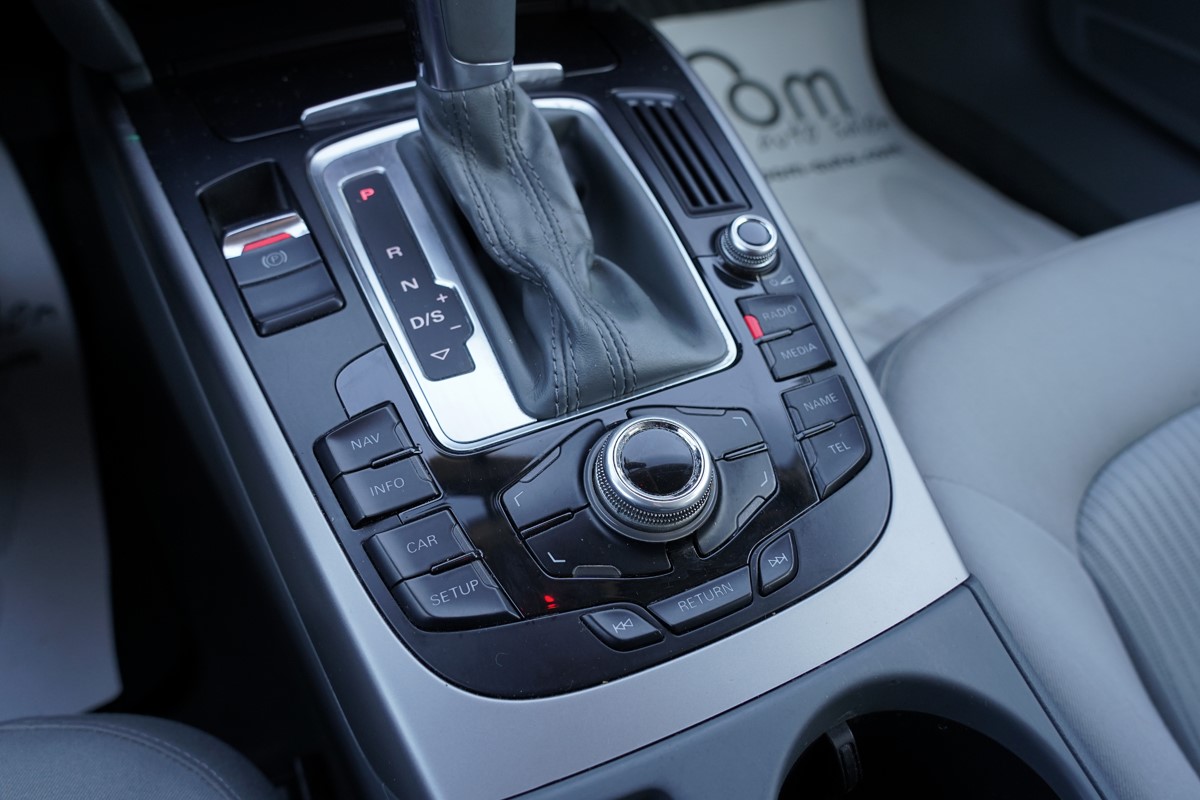 Audi A4
 2.0 TDI