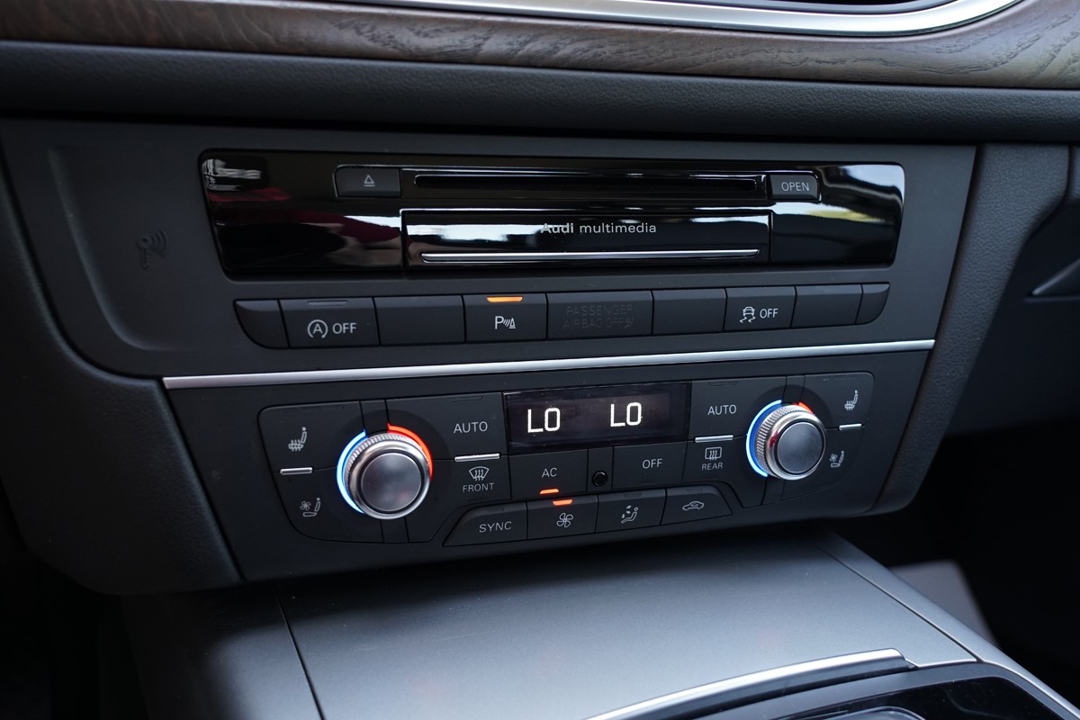 Audi A6
 3.0 TDI QUATTRO