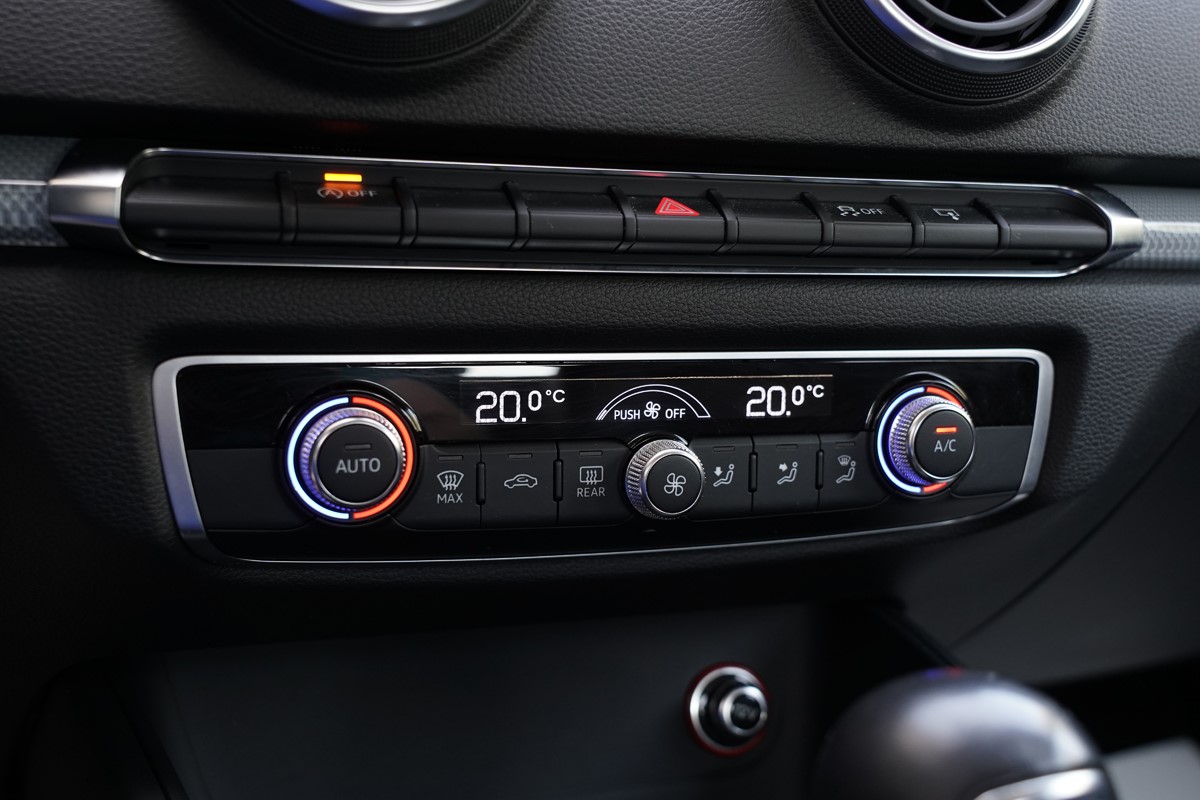 Audi A3
 1.6 TDi S-Tronic Berline Ambiente