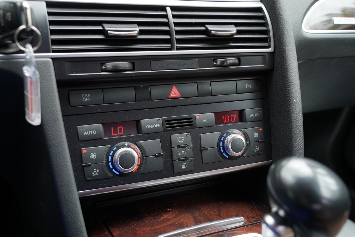 Audi A6
 3.0 TDI QUATTRO