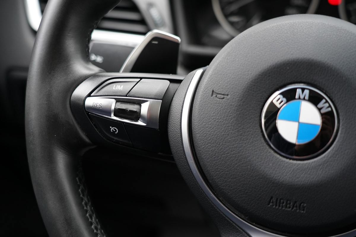 BMW
 2-Series 218 d AUTOMATIK !