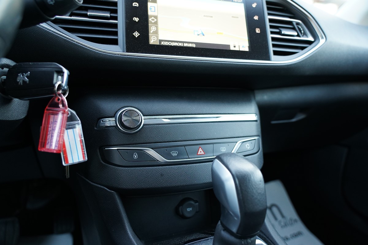 Peugeot 308 1,6 BlueHDI AUTOMATIK