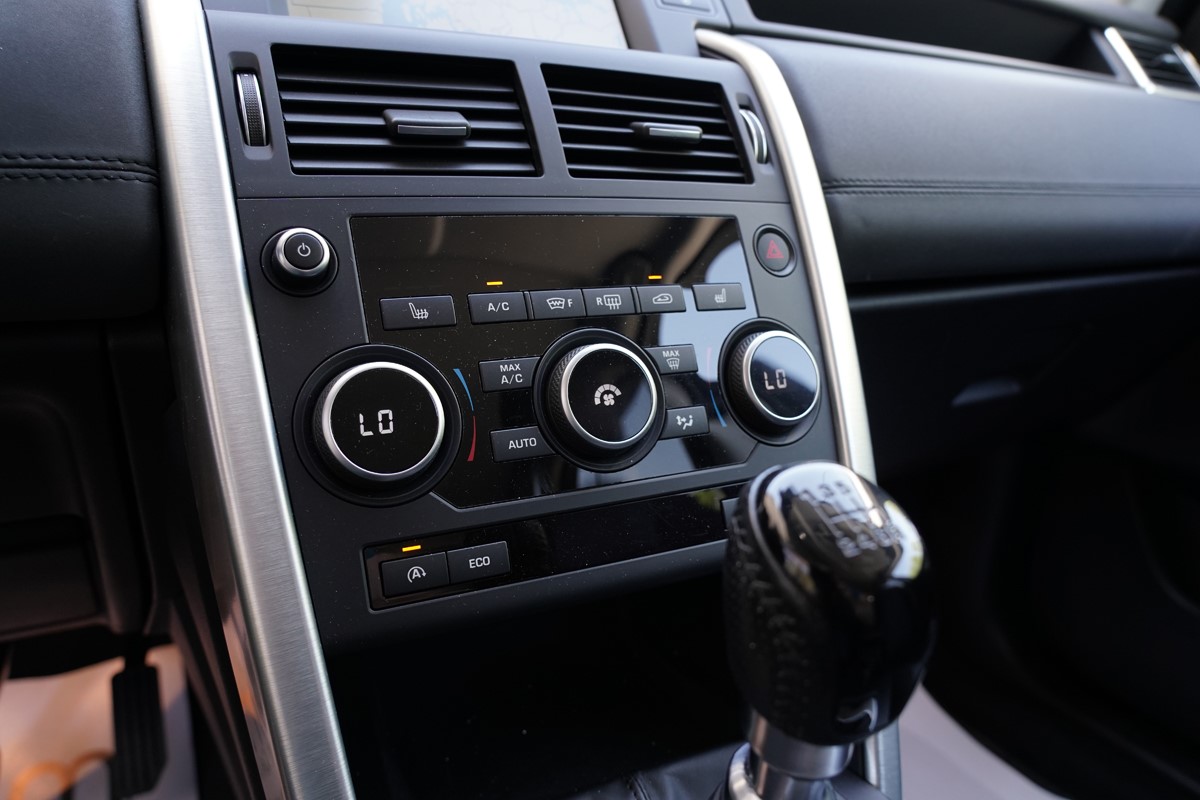 Land Rover
 DISCOVERY 2,0 SPORT DIESEL