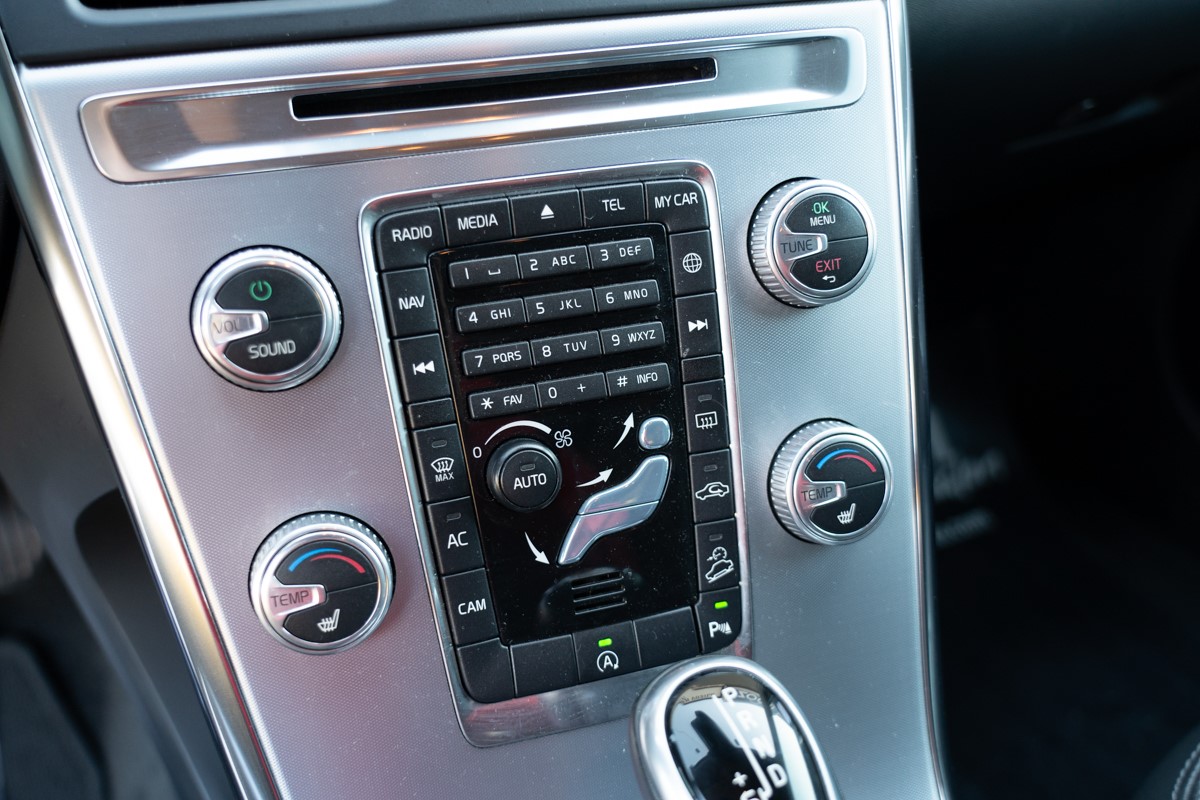 Volvo
 XC60 D4