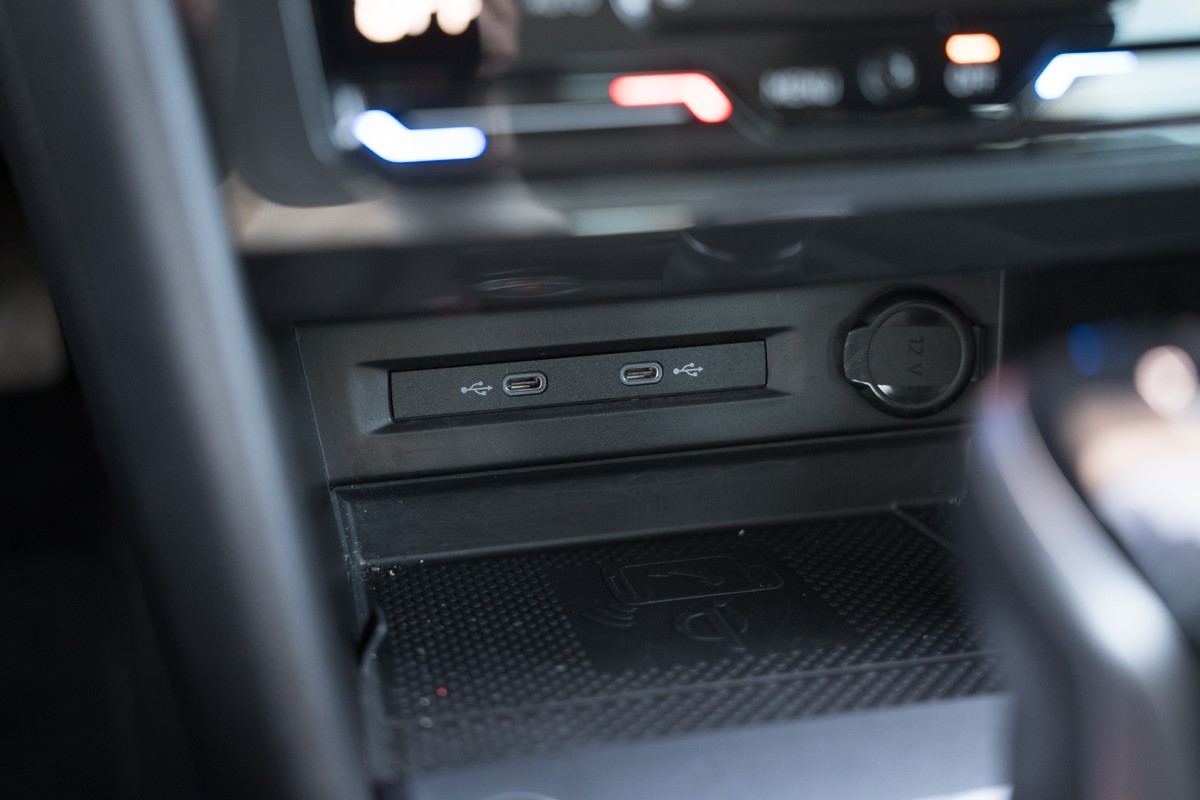 Volkswagen Tiguan
 2.0 TDI DSG 4MOTION