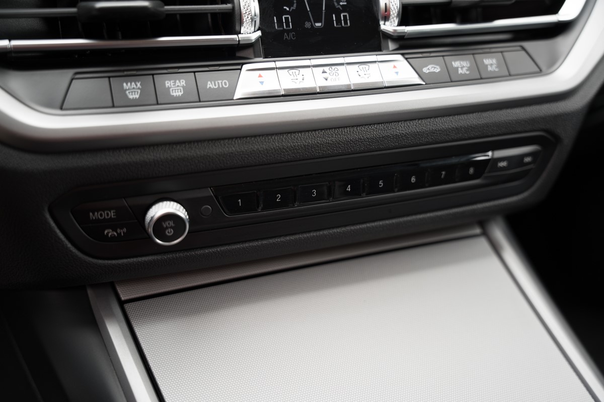 BMW
 3-Series 2.0 D
