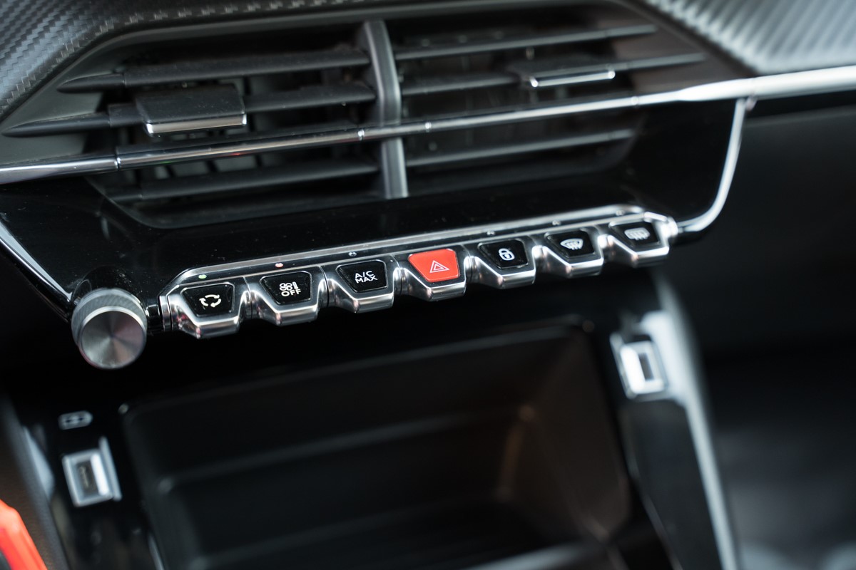 Peugeot 2008 1.2 PureTech STYLE