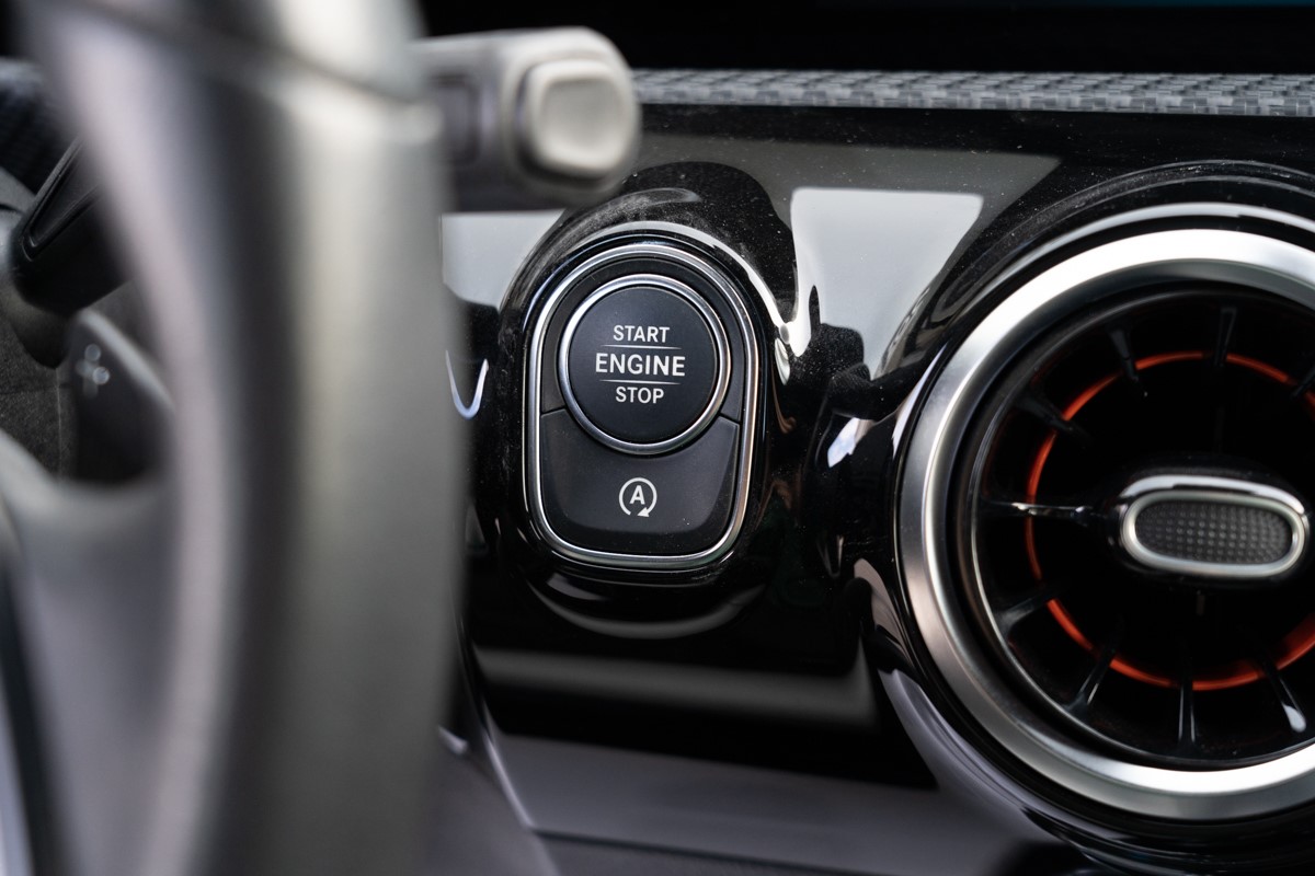 Mercedes-Benz A-Class 200d Business Line