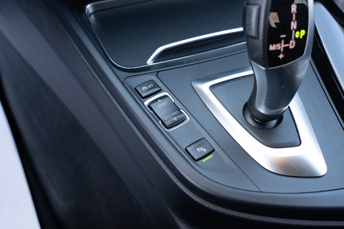 BMW
 3-Series 318 D