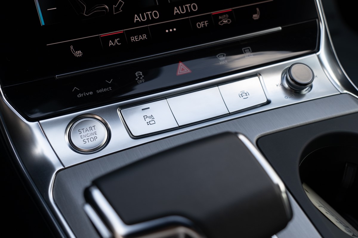 Audi A6
 45 TDI Quattro Sline