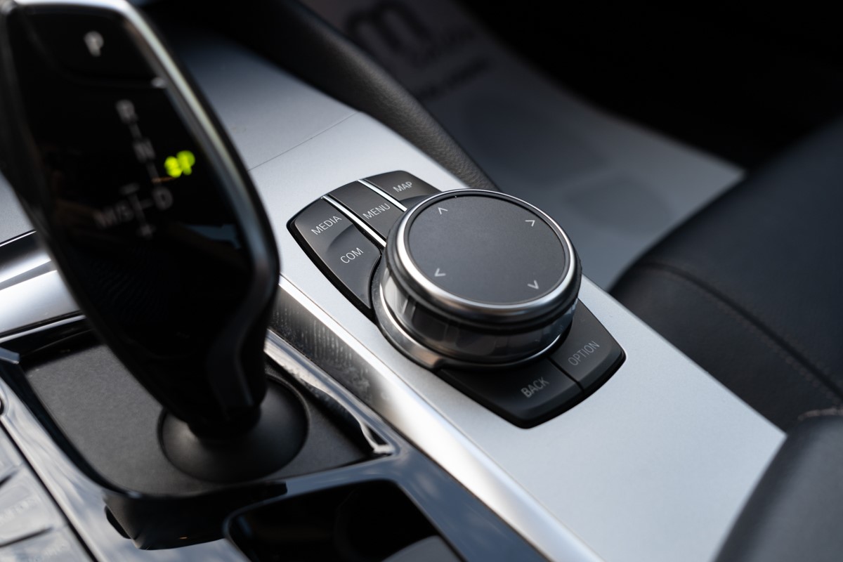 BMW
 5-Series 520d