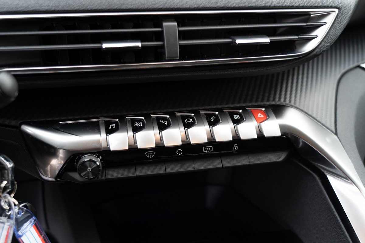 Peugeot 3008 1.5 BLUEHDI