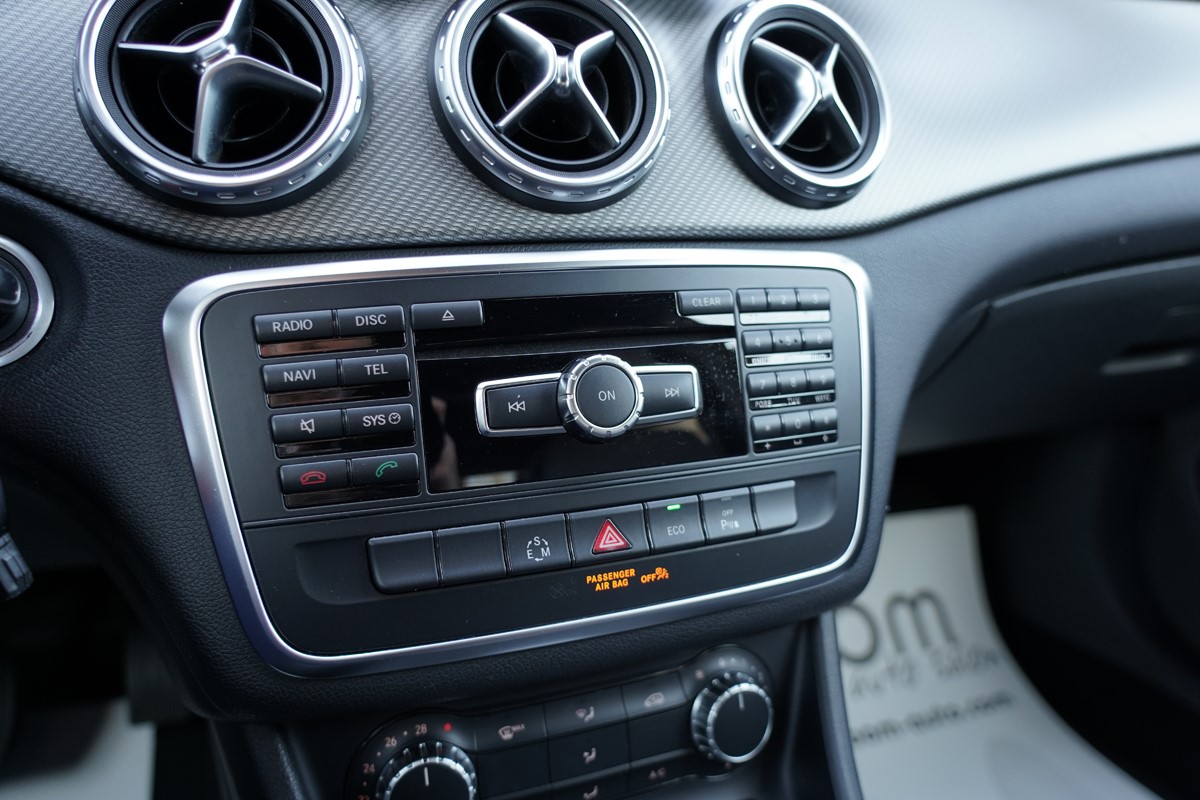 Mercedes-Benz GLA 180 CDI LEASE EDITION 