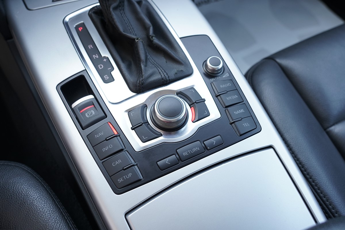 Audi A6
 2,7 TDI