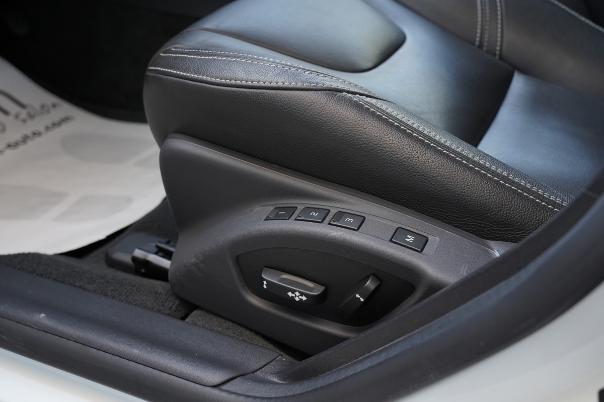Volvo
 S60
 2.0 D Summum