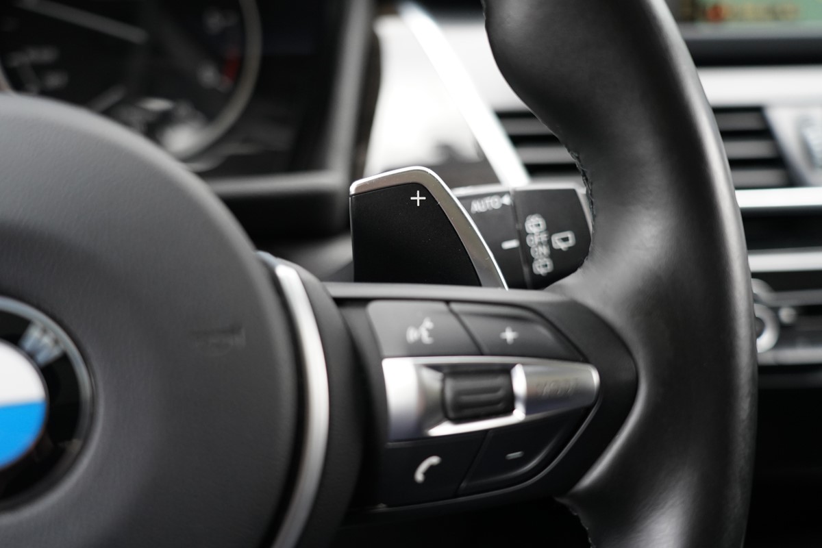 BMW
 2-Series 218 d AUTOMATIK !
