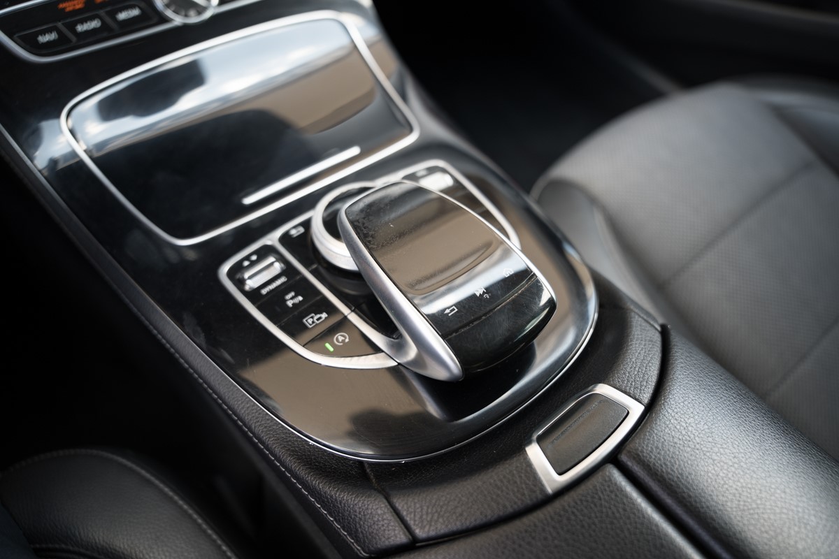 Mercedes-Benz E-Class
 220 D AMG