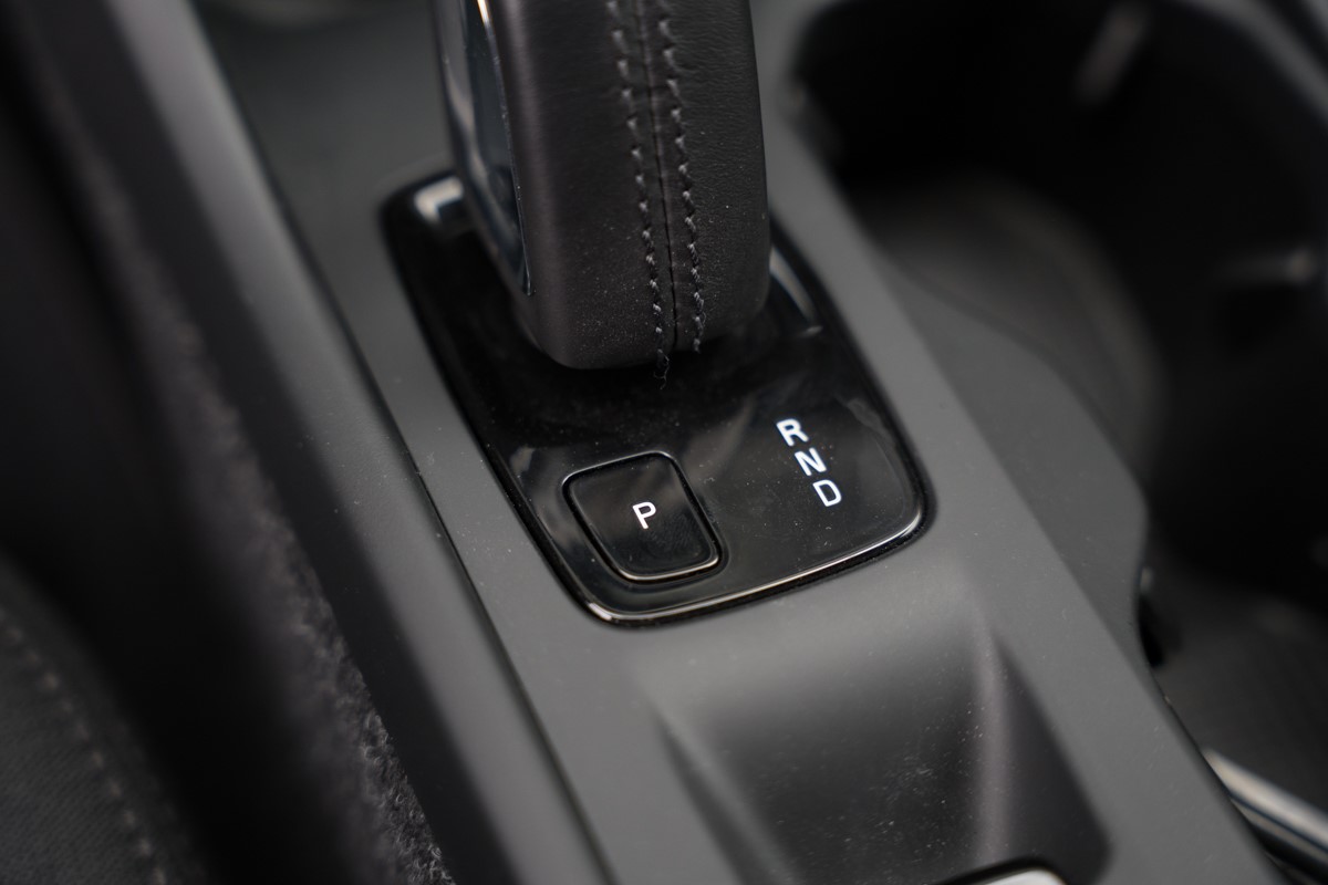 Volvo
 XC40 2.0 D D3