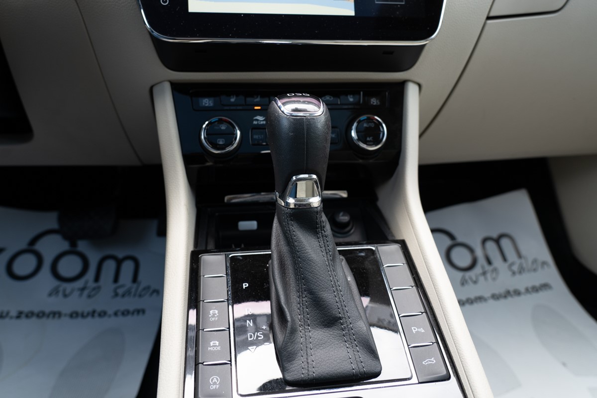 Škoda Superb Combi 2.0 TDi DSG L&K