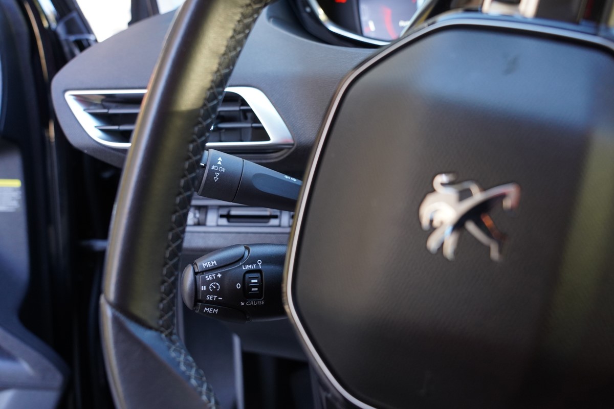 Peugeot 3008 1.5 HDI