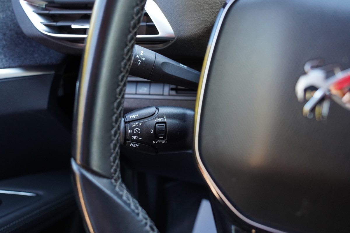 Peugeot 3008 2.0 BLUEHDI S&S ALLURE BUSINESS