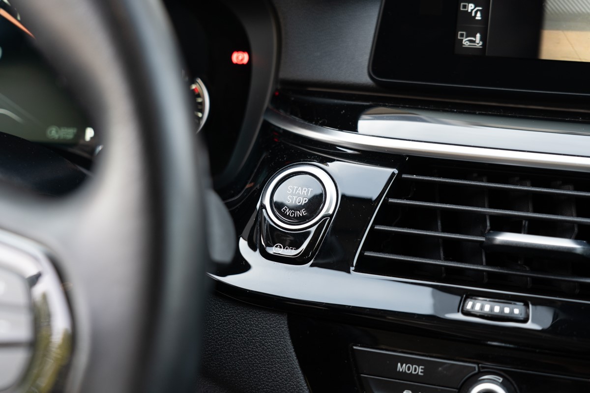 BMW
 5-Series 520dA Business