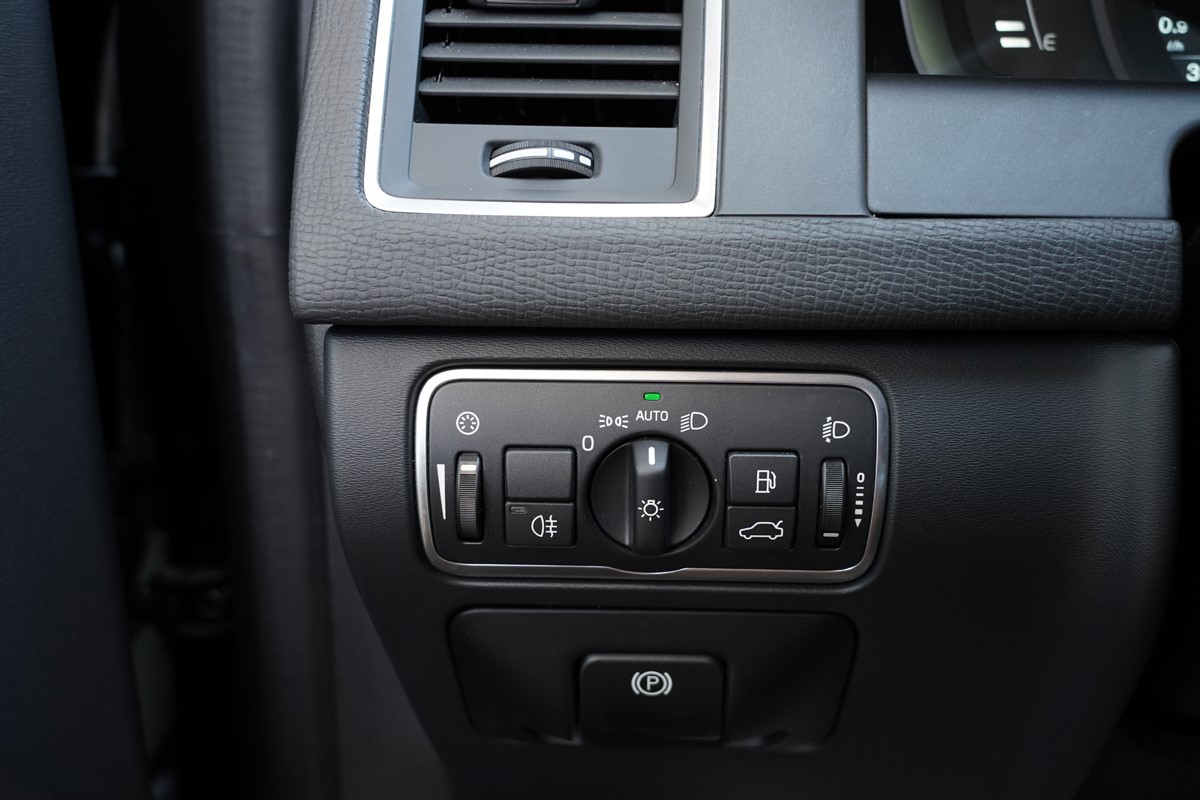 Volvo
 XC60 2,0 D