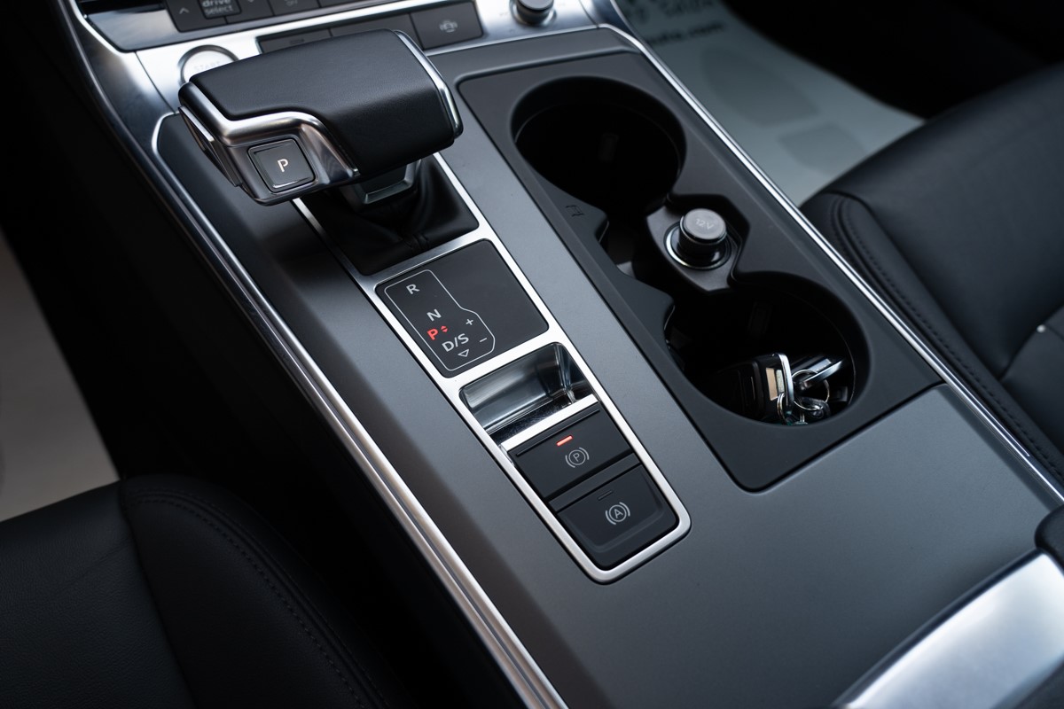 Audi A6
 45 TDI Quattro S-tronic