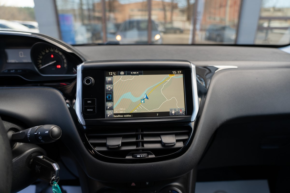 Peugeot 208 1.6 BLUEHDI 