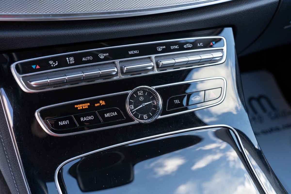 Mercedes-Benz E-Class
 200 D Business Solution