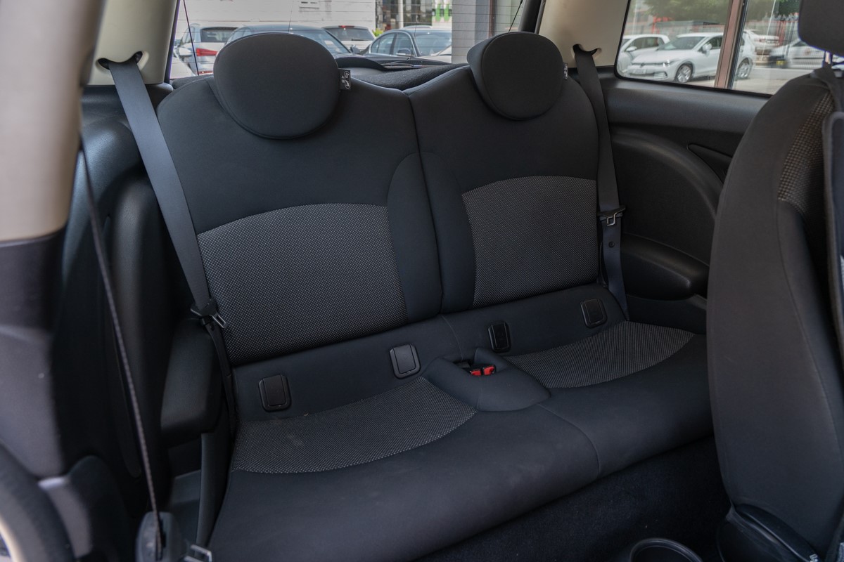 MINI
 Cooper 
 1,6 Benzin/LPG