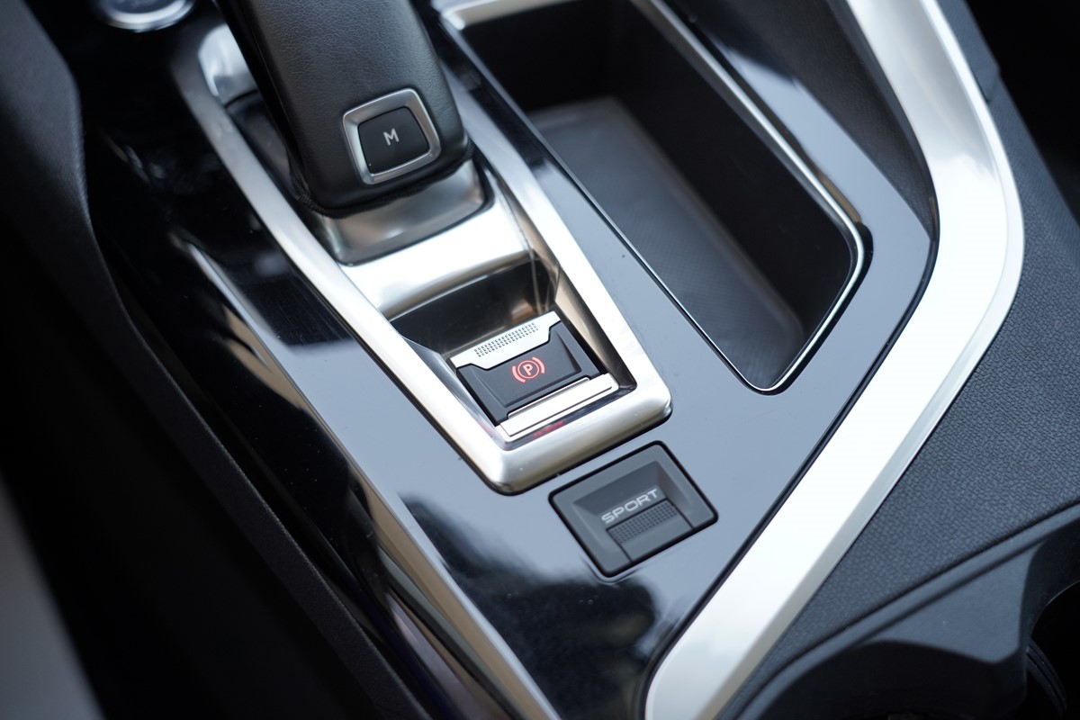 Peugeot 3008 1,5 BlueHDI ALLURE