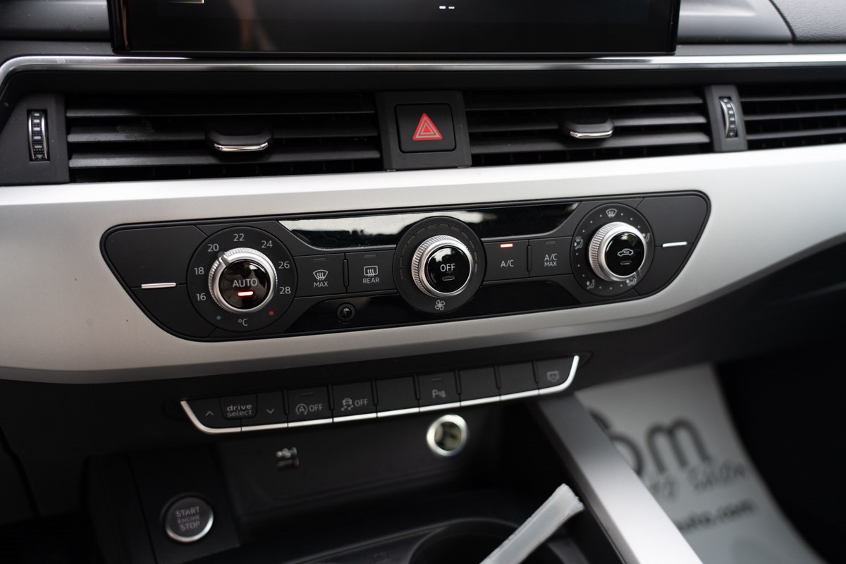 Audi A4
 2,0 TDI