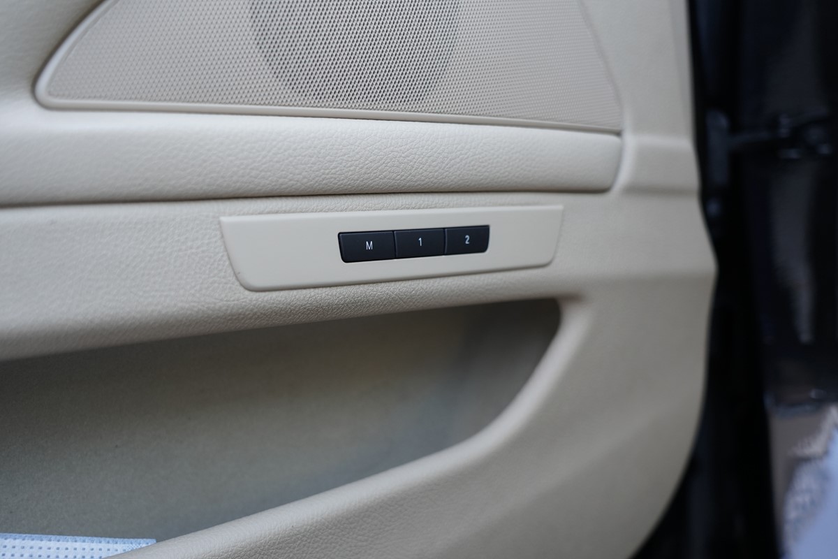 BMW
 5-Series 525 D XDRIVE