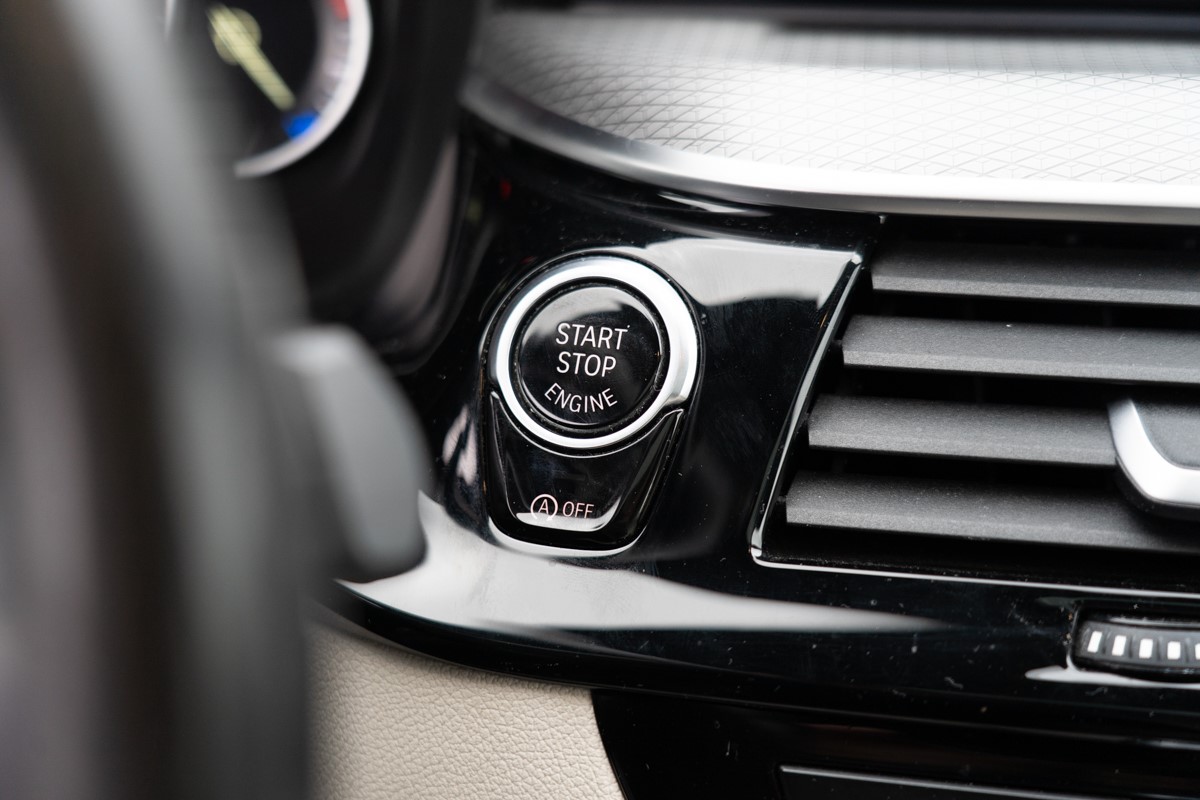 BMW
 5-Series 530 X Drive