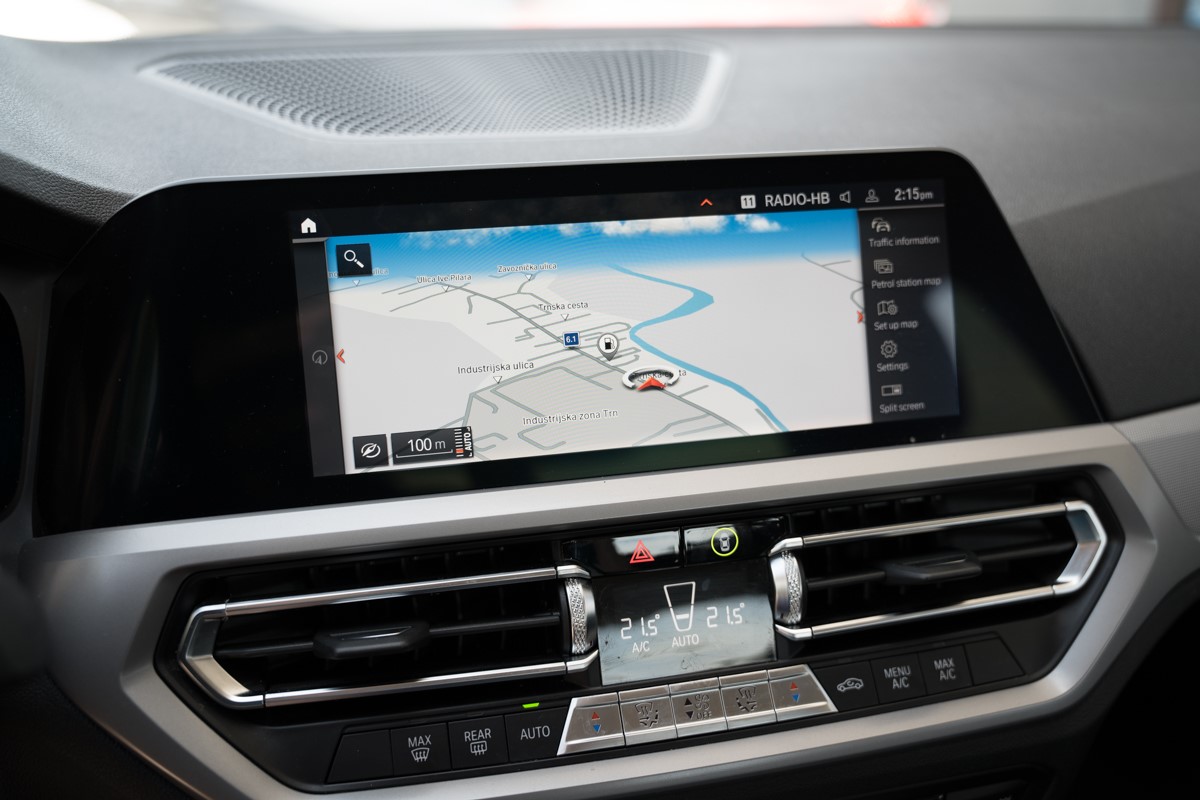 BMW
 3-Series 318D