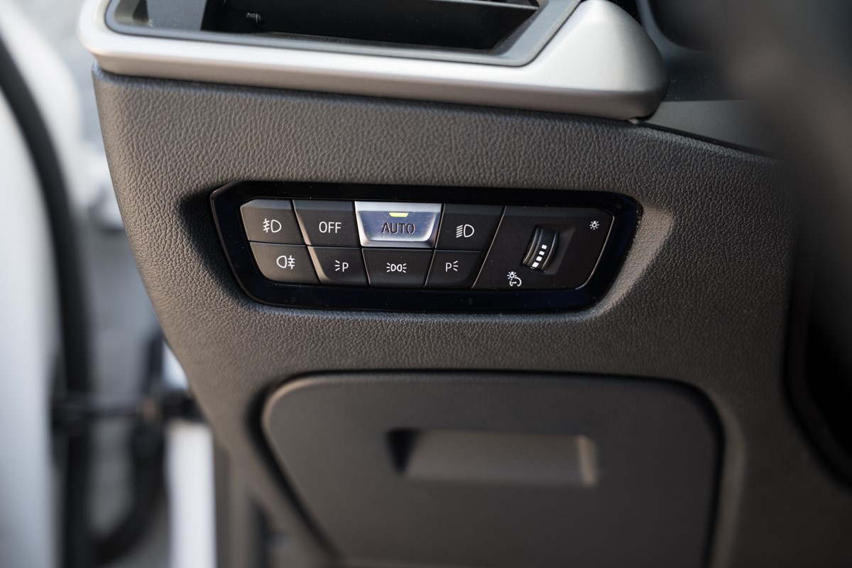 BMW
 3-Series 318D