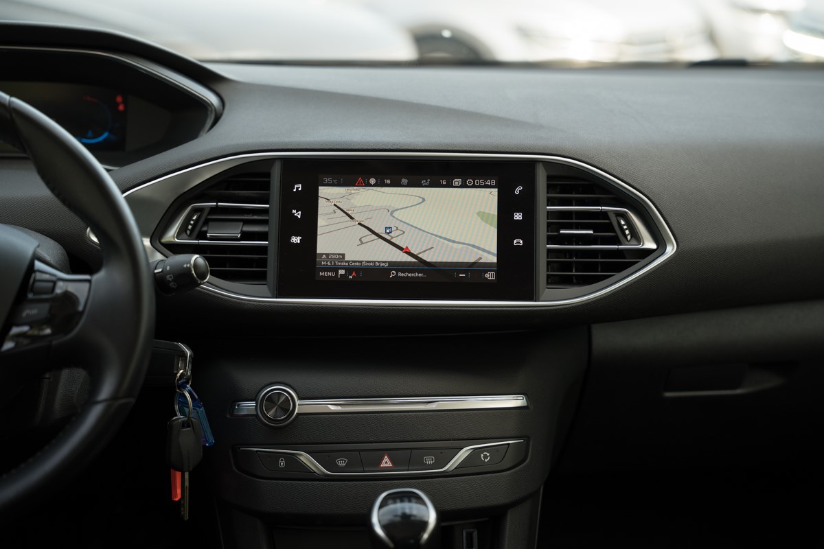 Peugeot 308 1.5 BlueHDI
