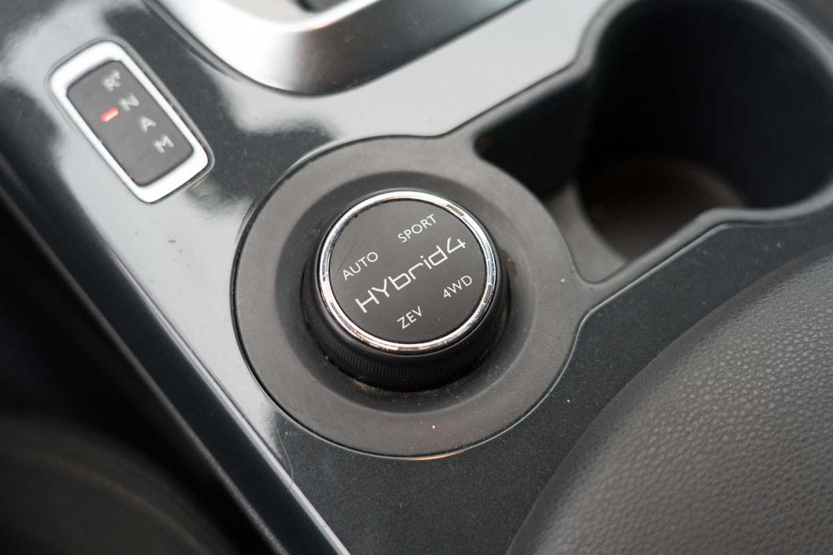 Peugeot 3008 2.0 Hybrid/Diesel